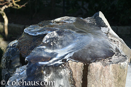 Top of fountain iced over - © Colehaus.com